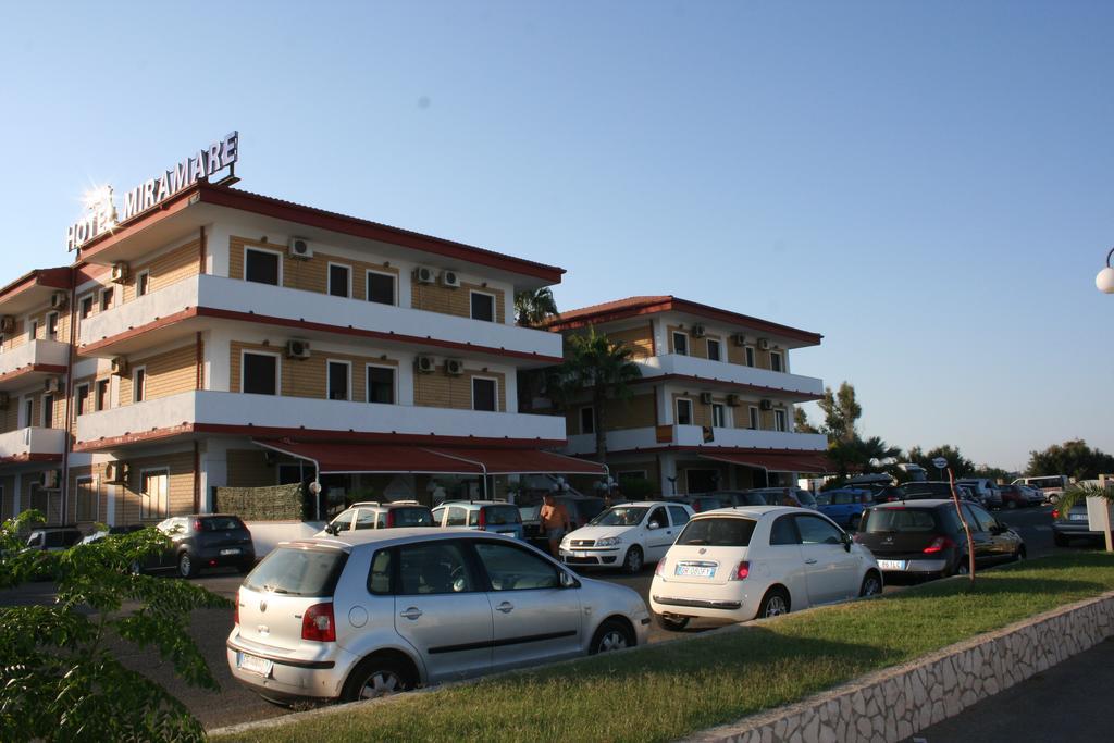 Hotel Miramare Ciro Marina Bagian luar foto