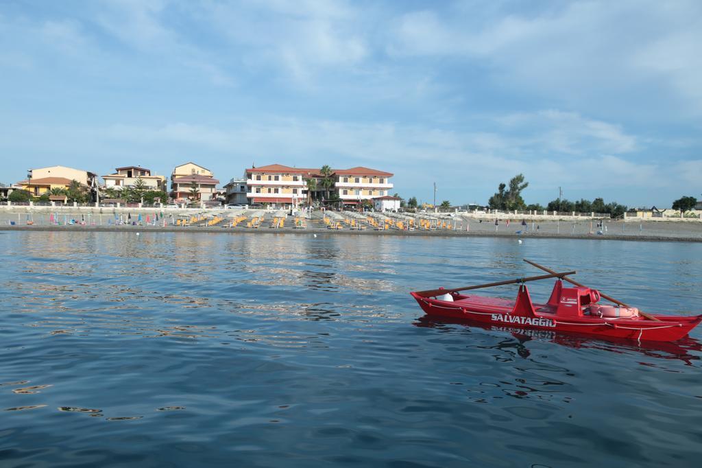 Hotel Miramare Ciro Marina Bagian luar foto