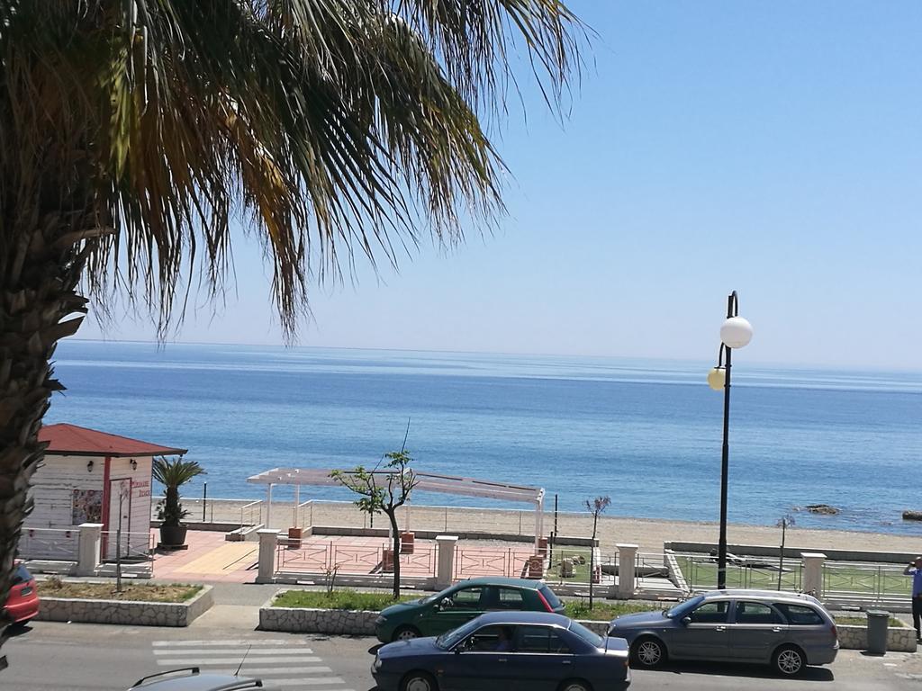 Hotel Miramare Ciro Marina Bagian luar foto